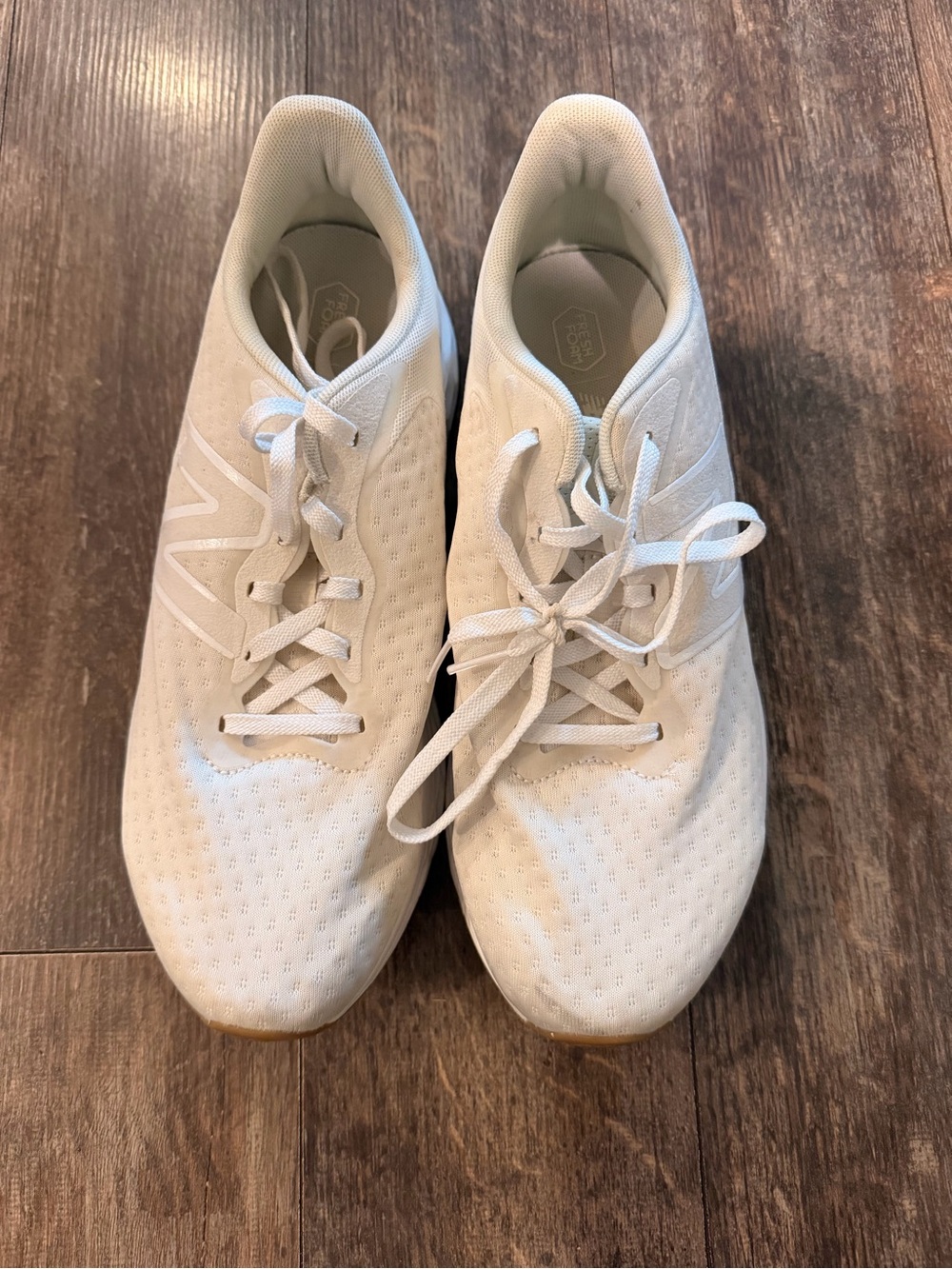 🌷New Balance Women's Cream/White Lightweight Athletic Sneakers
